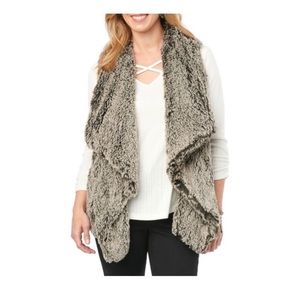 🍁 Democracy Draped Faux Fur Vest
